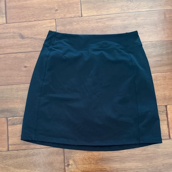 Lands' End Dresses & Skirts - Lands' End Classic Black Women's Skort Size XS